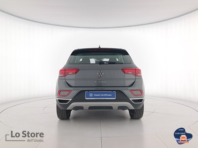 5 - Volkswagen T-Roc eschini auto