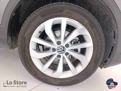 8 - Volkswagen T-Roc eschini auto