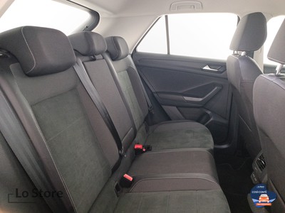 9 - Volkswagen T-Roc eschini auto