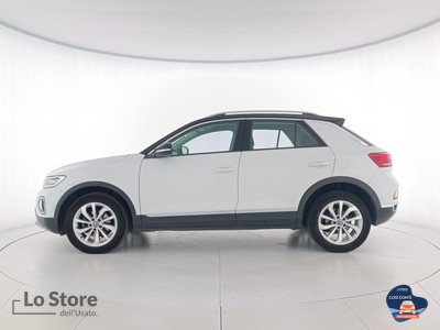 3 - Volkswagen T-Roc eschini auto