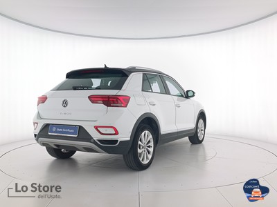 4 - Volkswagen T-Roc eschini auto