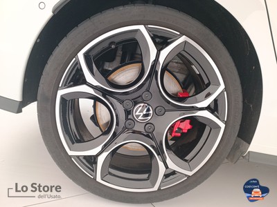 8 - Volkswagen Golf eschini auto