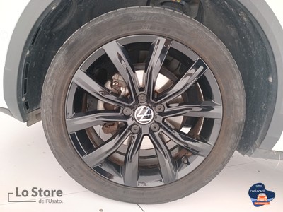 8 - Volkswagen T-Roc eschini auto
