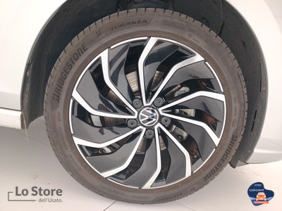 8 - Volkswagen Golf eschini auto