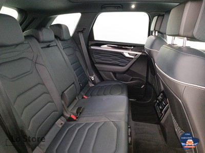 9 - Volkswagen Touareg eschini auto