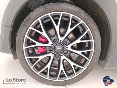 8 - Mini Countryman eschini auto