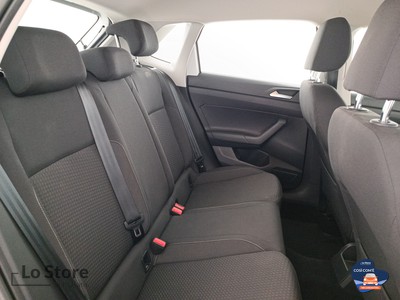 9 - Volkswagen Polo eschini auto