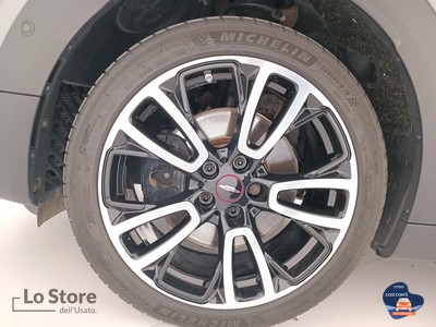 8 - Mini Countryman eschini auto