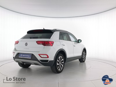 4 - Volkswagen T-Roc eschini auto