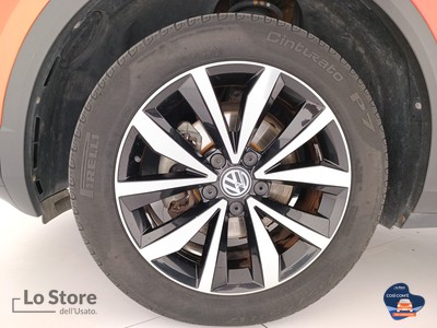 8 - Volkswagen T-Roc eschini auto