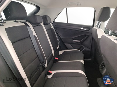 9 - Volkswagen T-Roc eschini auto