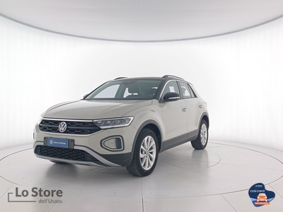 1 - Volkswagen T-Roc eschini auto