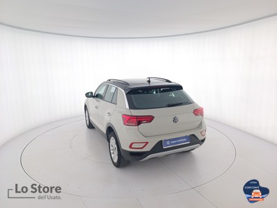 6 - Volkswagen T-Roc eschini auto