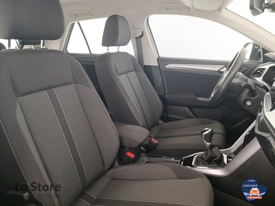 10 - Volkswagen T-Roc eschini auto