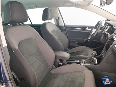 10 - Volkswagen Golf eschini auto