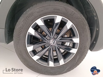 8 - Volkswagen T-Cross eschini auto