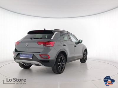 4 - Volkswagen T-Roc eschini auto