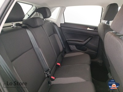 9 - Volkswagen Polo eschini auto