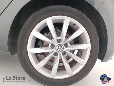 8 - Volkswagen Golf eschini auto