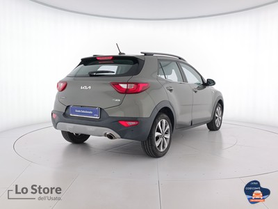 3 - Kia Stonic eschini auto