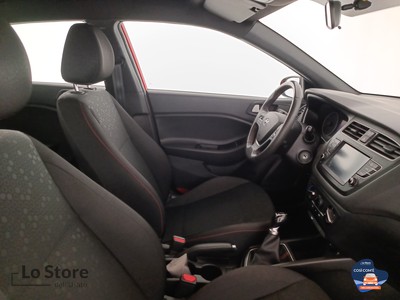 10 - Hyundai i20 eschini auto