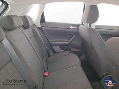 9 - Volkswagen Polo eschini auto