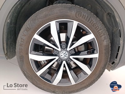 8 - Volkswagen T-Roc eschini auto