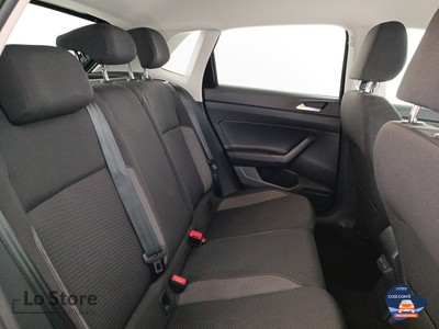 9 - Volkswagen Polo eschini auto