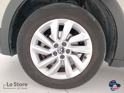 8 - Volkswagen T-Cross eschini auto