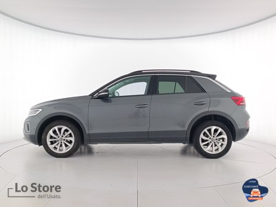 3 - Volkswagen T-Roc eschini auto