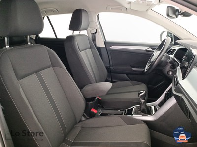 10 - Volkswagen T-Roc eschini auto