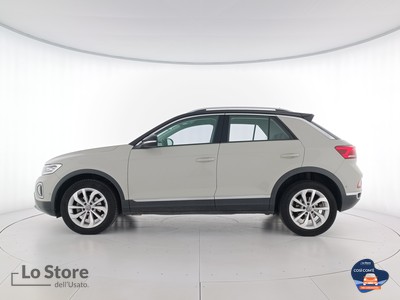 3 - Volkswagen T-Roc eschini auto