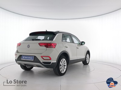 4 - Volkswagen T-Roc eschini auto