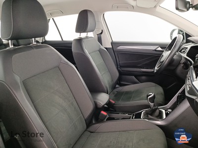 10 - Volkswagen T-Roc eschini auto
