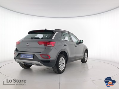 4 - Volkswagen T-Roc eschini auto