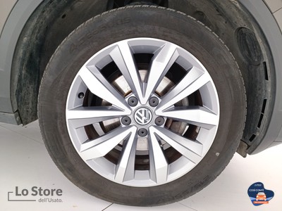 8 - Volkswagen T-Roc eschini auto