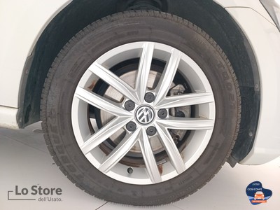 8 - Volkswagen Golf eschini auto