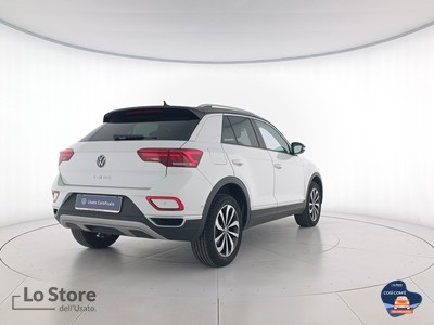 4 - Volkswagen T-Roc eschini auto
