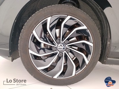 8 - Volkswagen Golf eschini auto