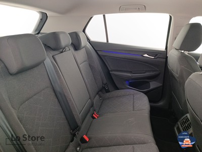 9 - Volkswagen Golf eschini auto