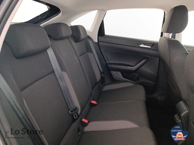 9 - Volkswagen Taigo eschini auto