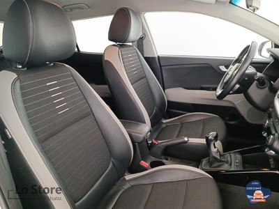 10 - Kia Stonic eschini auto