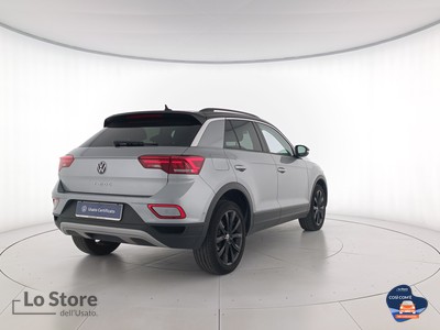 4 - Volkswagen T-Roc eschini auto
