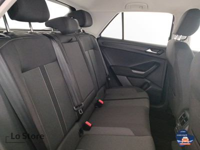 9 - Volkswagen T-Roc eschini auto