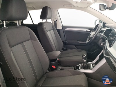 10 - Volkswagen T-Roc eschini auto