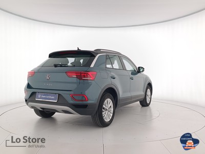 4 - Volkswagen T-Roc eschini auto