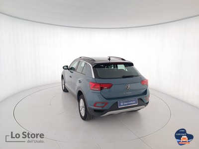 5 - Volkswagen T-Roc eschini auto