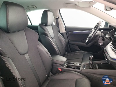 10 - Skoda Octavia eschini auto
