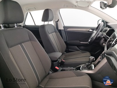 10 - Volkswagen T-Roc eschini auto