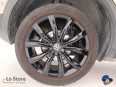 8 - Volkswagen T-Roc eschini auto